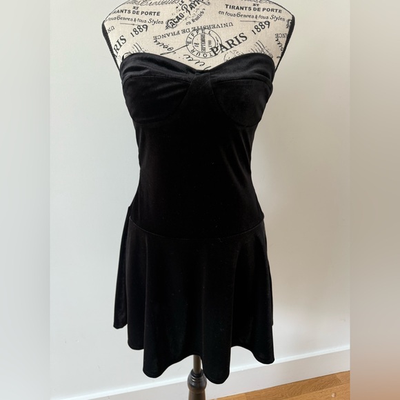 Reformation Dresses & Skirts - Reformation Velvet Mini Dress